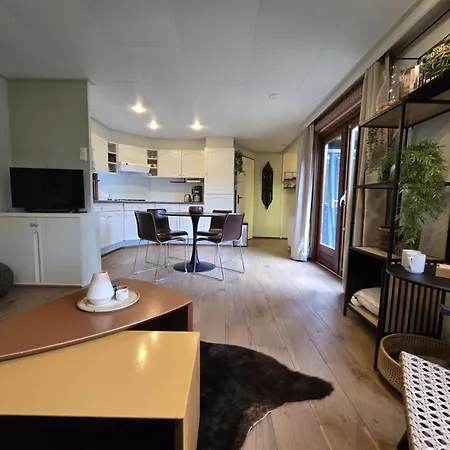 Holiday home Gezellig Met Bostuin Op De Veluwe *